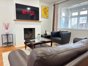 3 bdr home and bsmt with parking in Swansea High Park